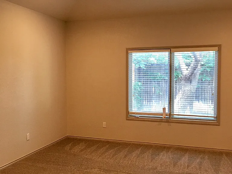 8306 Elkhart Ave — Photo 10