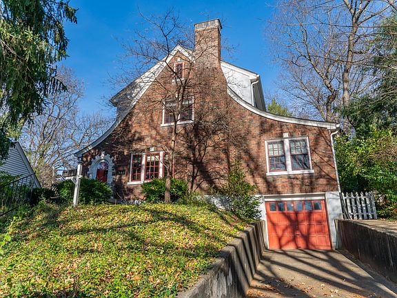 2nd image of 2440 Saratoga Dr