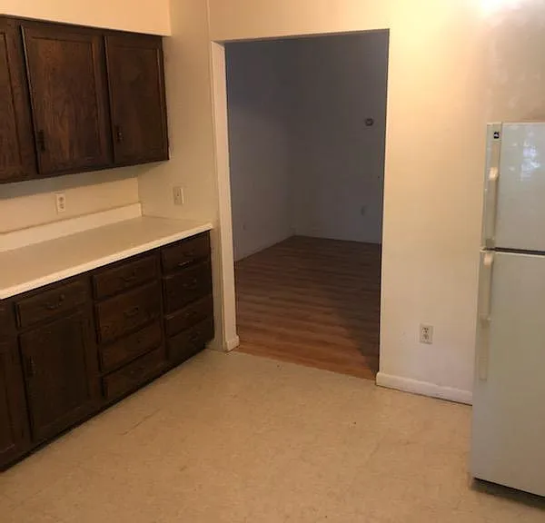 63 Schubert St #2R — Photo 4