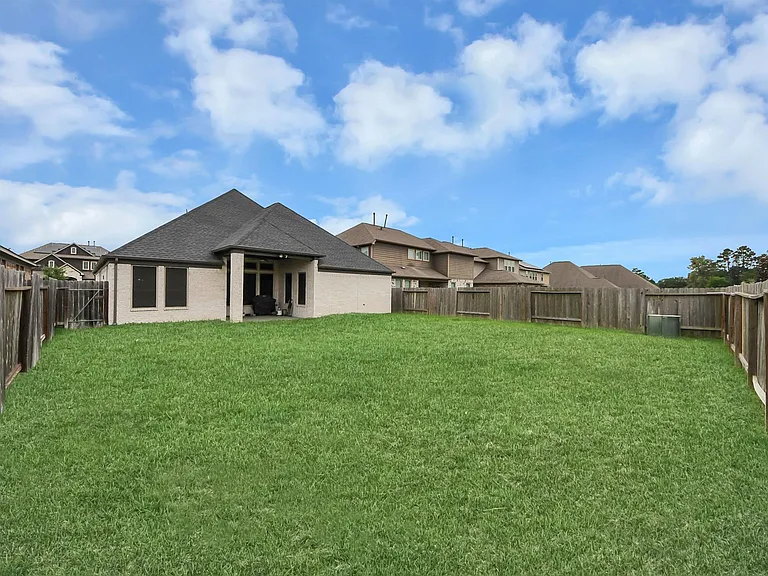 24523 Eucalyptus Way — Photo 27