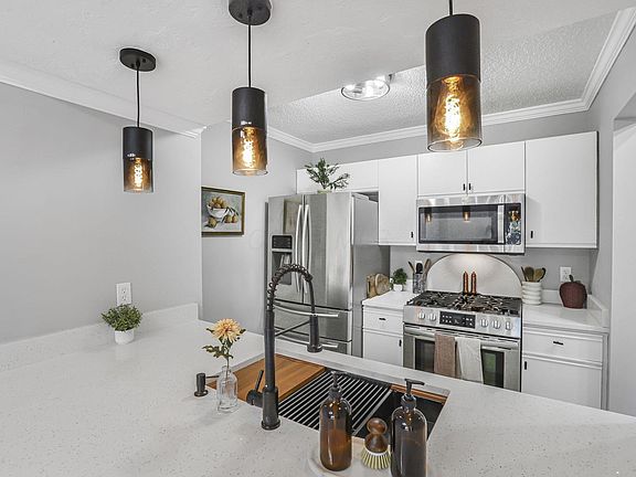 2nd image of 5555 Valencia Park Blvd #6B