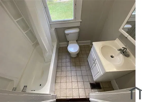 4 bed, 1783 sqft, $1,300 — Photo 2