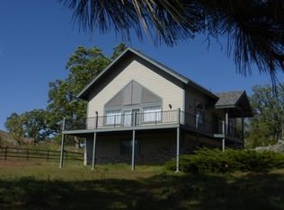 24400 Jacaranda Dr, Tehachapi, CA 93561