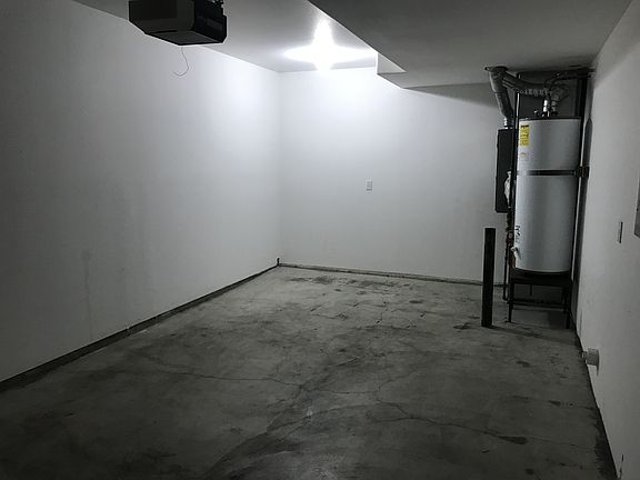 4th image of 762 SW Meadow Dr #0