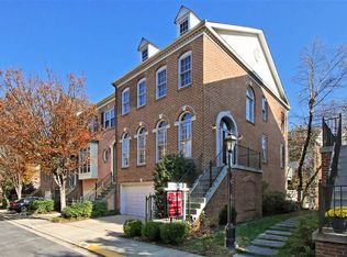 10537 James Wren Way, Fairfax, VA 22030