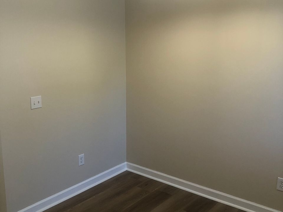 1st image of 48 Cherry Rd #1