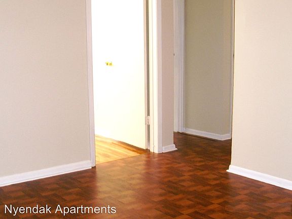 3rd image of 226 Lincoln Ave APT 13