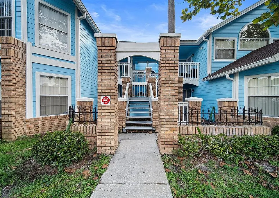 2751 N Poinciana Blvd #30