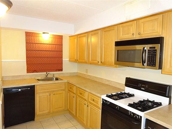 3rd image of 143 Hoffman Ave APT 104