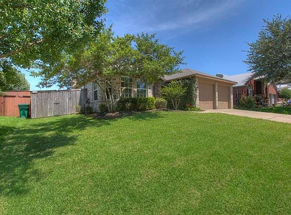 2nd image of 2067 Belvedere Dr