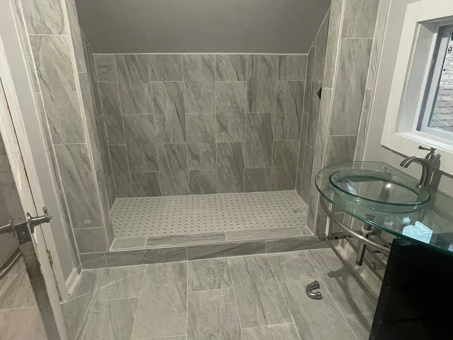 1374 Donnelly Ave SW — Photo 1