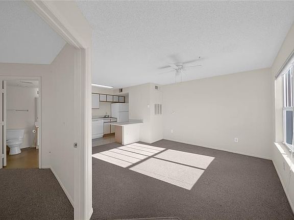 5th image of 2206 Antigua Pl APT 1022