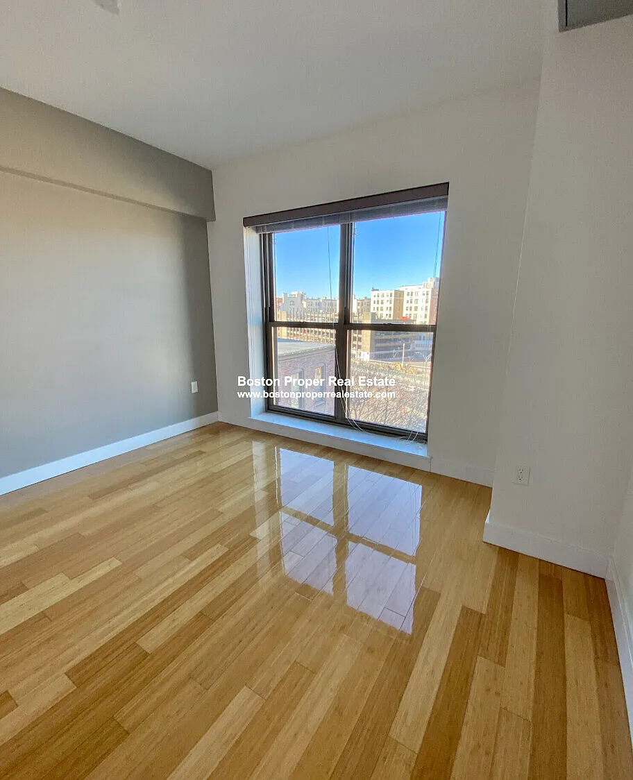 Studio, 650 sqft, $2,650 — Photo 2