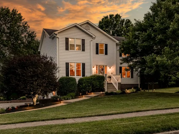 871 W Count Fleet Cir, Danville, KY 40422