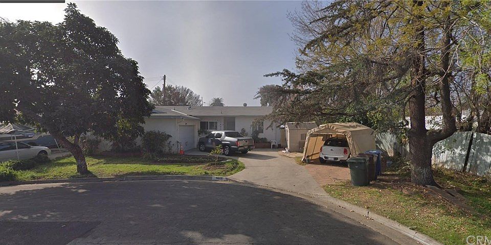 2nd image of 14606 Fairbury St