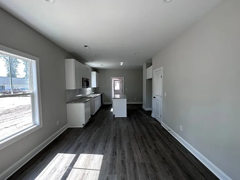 4308 Peachtree Ave — Photo 2