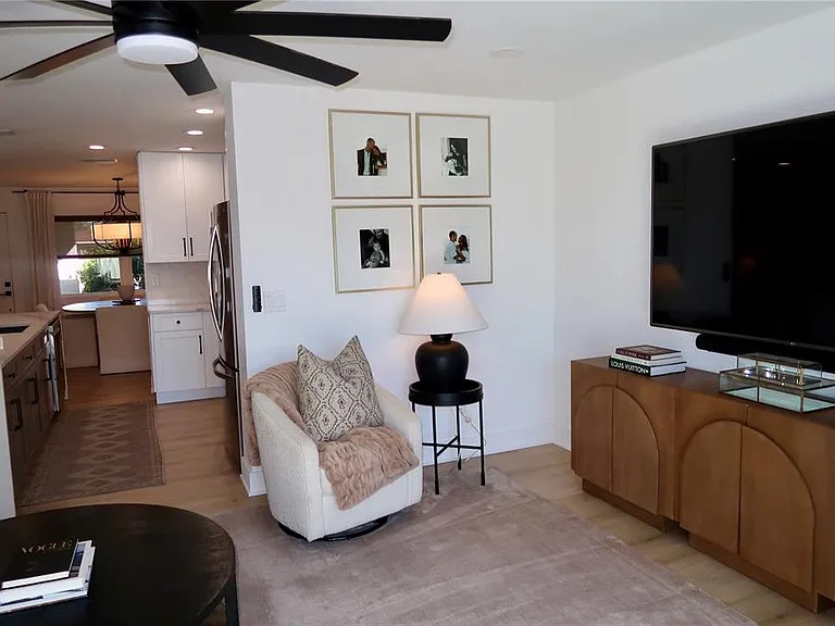 9484 Treasure Ln NE — Photo 6