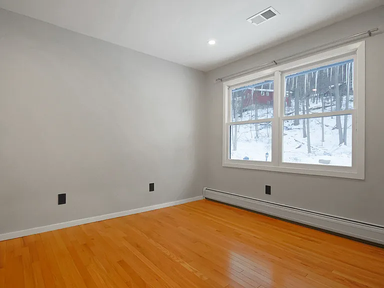 519 E Shore Trl — Photo 15