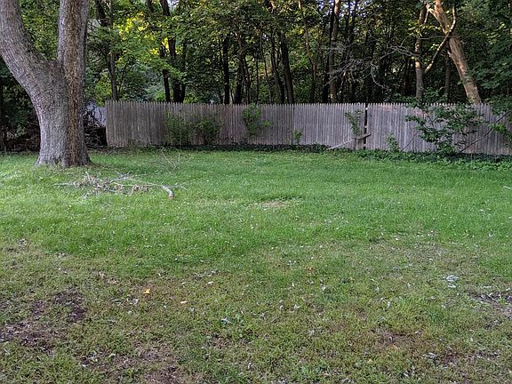 3rd image of 936 Wilson Ave