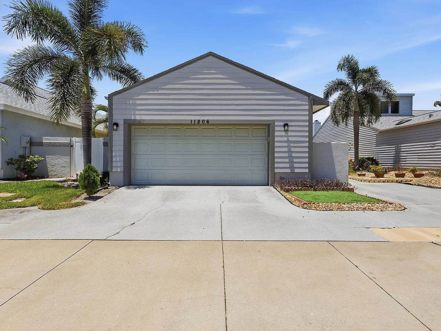 2 bed, 1595 sqft, $2,750 — Photo 3
