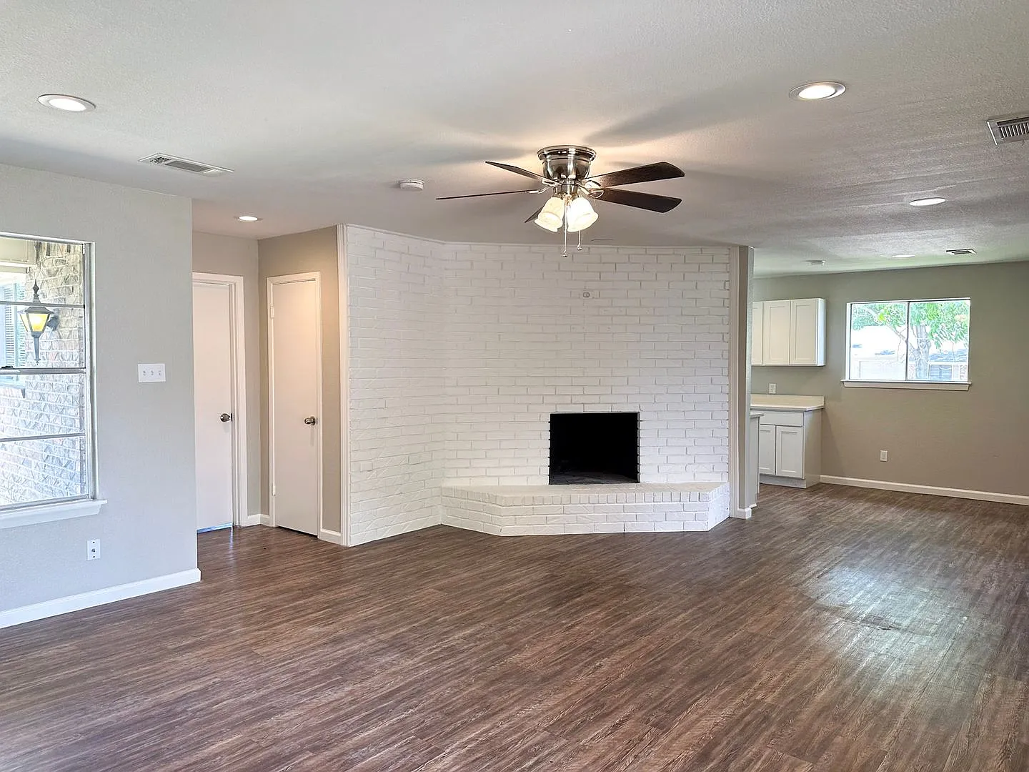 3 Bedroom / 2 Bath / 2 Car Garage — Photo 4