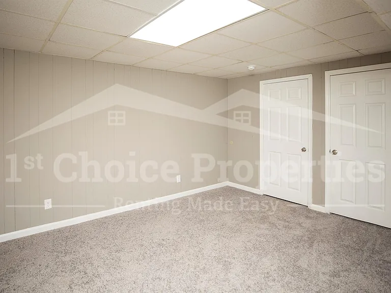 3142 Sleepy Hollow Dr — Photo 22