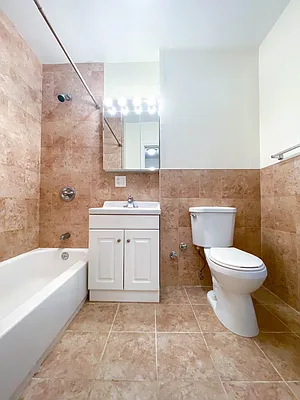 Rented by City Connections Realty | media 15