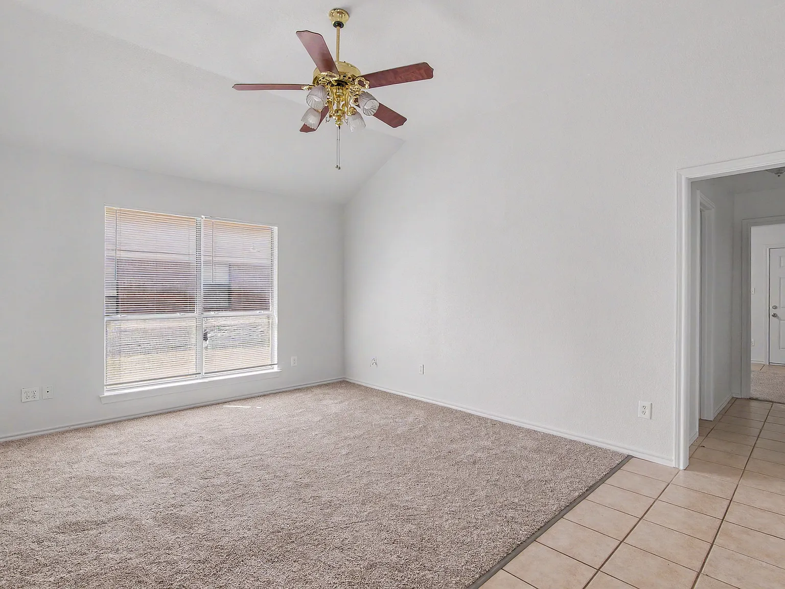 2 bed, 1108 sqft, $1,450 — Photo 4