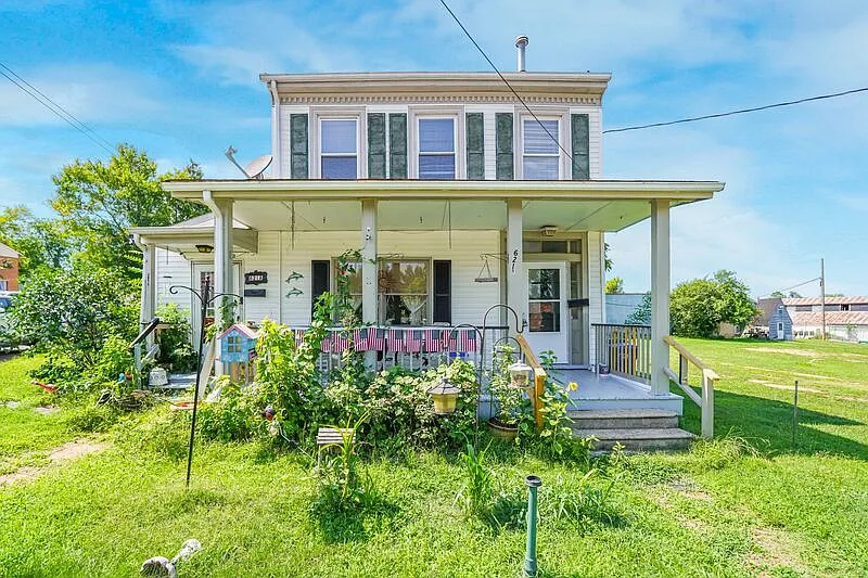 1 bed, 1.0 bath, 884 sqft, $1,200 — Photo 2