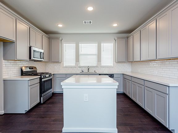 4th image of 9822 Sunflower Mist Ln