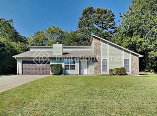 2463 Mistletoe Ln, Snellville, GA 30039