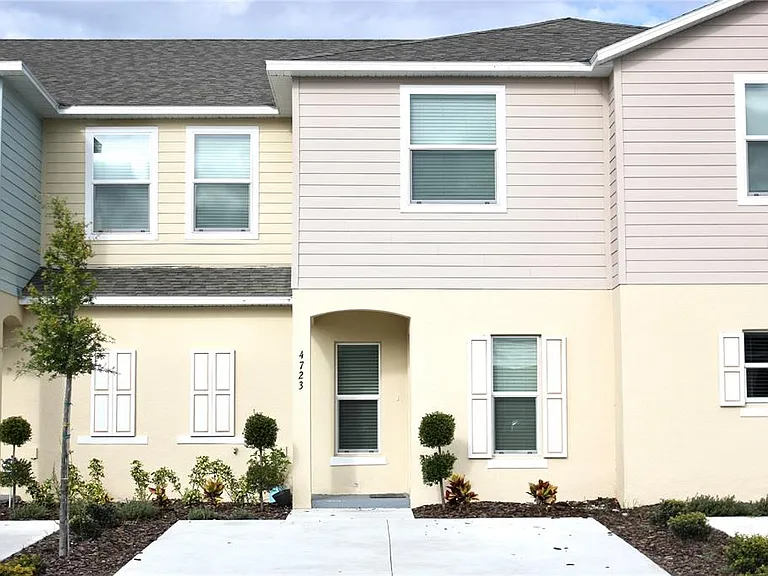 4723 Coral Castle Dr — Photo 1