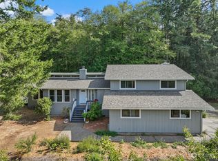 9060 NE Morgan Rd, Bainbridge Island, WA 98110