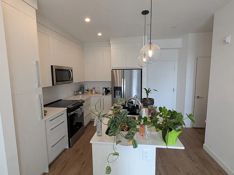 44 Skyview Pkwy NE #2402 — Photo 2