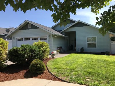 1989 SW Yellowtail Ln, Grants Pass, OR, 97527