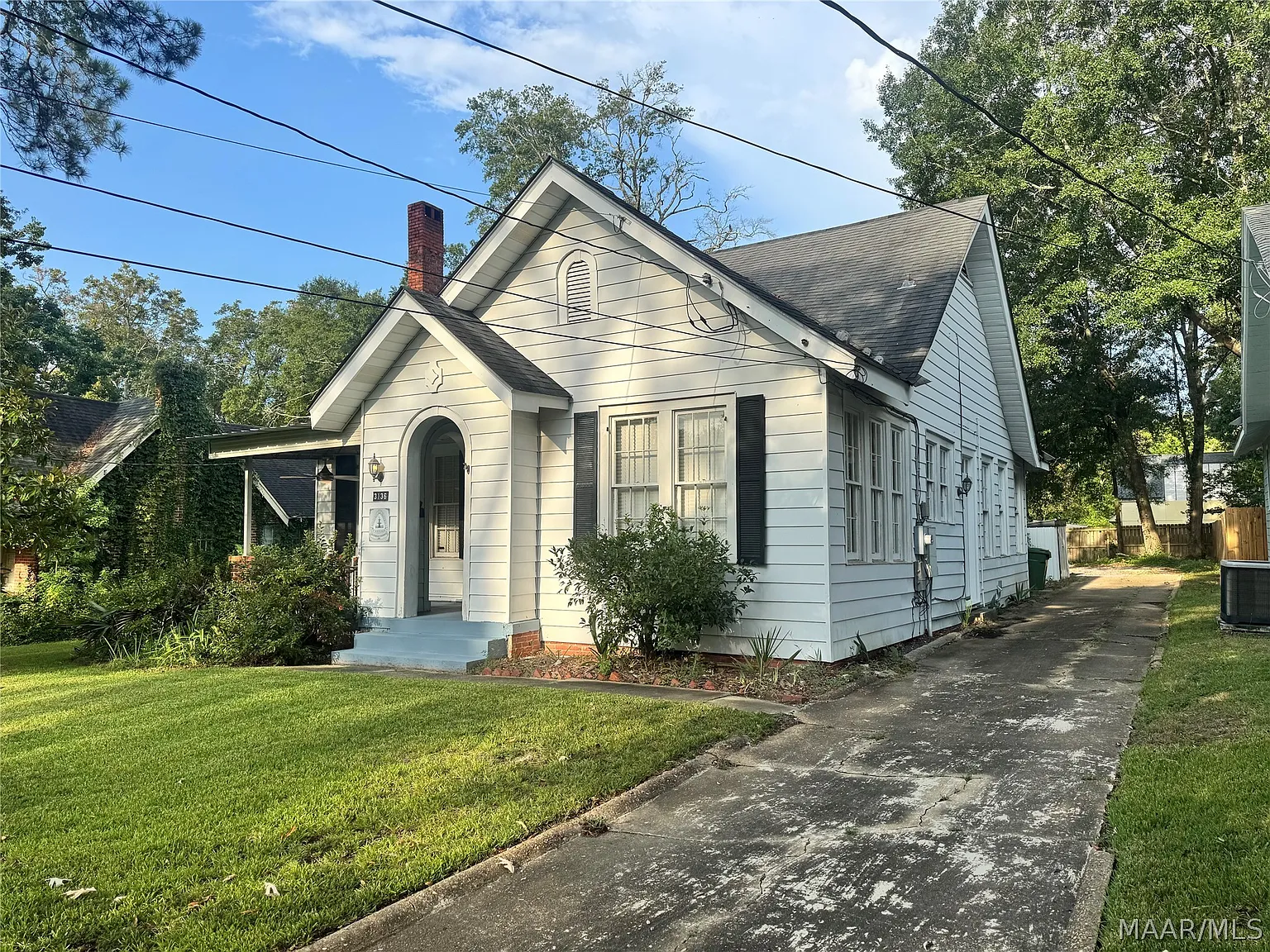 3 bed, 2.0 bath, 1640 sqft, $1,750 — Photo 2