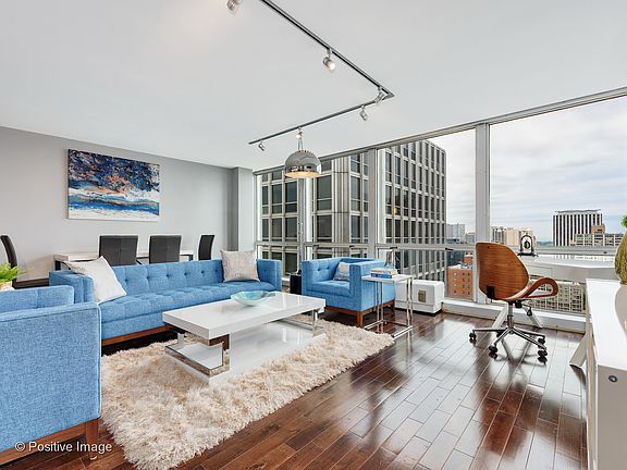 3rd image of 330 W Diversey Pkwy APT 2504