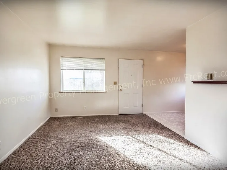 309 N Shields — Photo 9