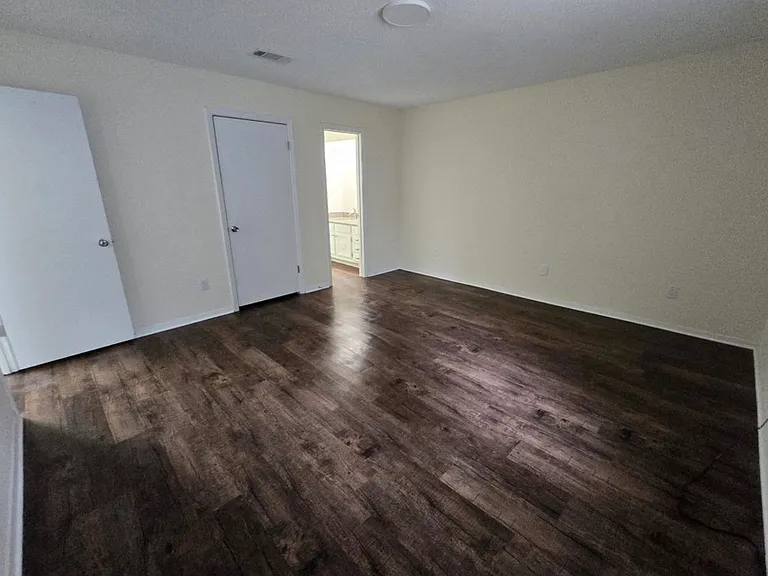101 Los Palachios Ct — Photo 6