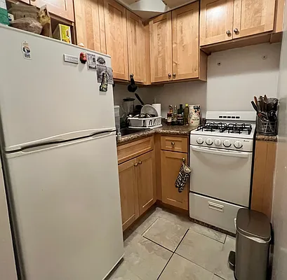 Rented by City Connections Realty | media 3