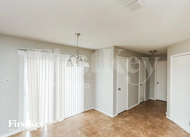 119 Amber Ridge Dr — Photo 4