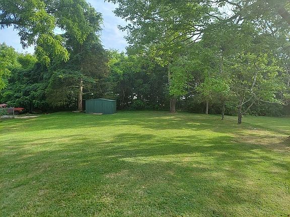 3rd image of 213 Blue Bonnet Dr