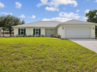 3010 NE 4th Pl, Cape Coral, FL 33909
