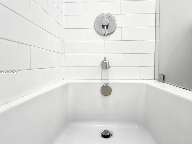 1536 NW 15th Ave #206 — Photo 28