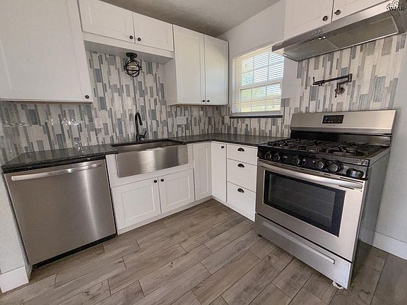 4th image of 6 Valencia Ct