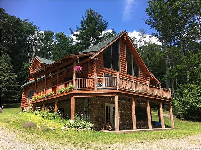 TOTALLY UPDATED LOG HOME, P...