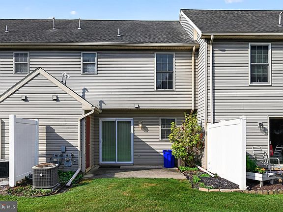2nd image of 137 Point Ridge Dr #J