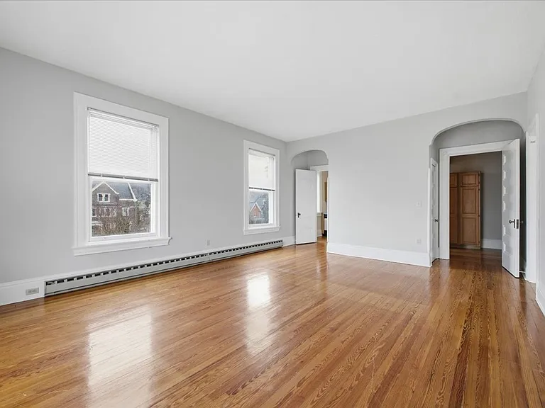 825 Delaware Ave — Photo 16