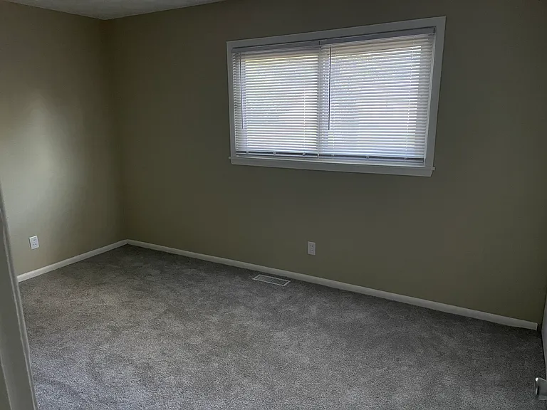 1824 Fairmont Dr — Photo 7
