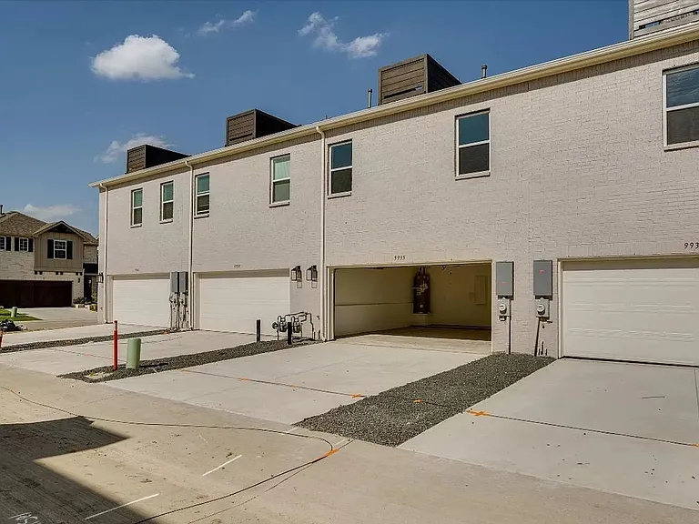 9935 Schramm St — Photo 23